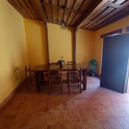 Agradable Casa Antigua Reformada Con Patio Holiday home Espejon