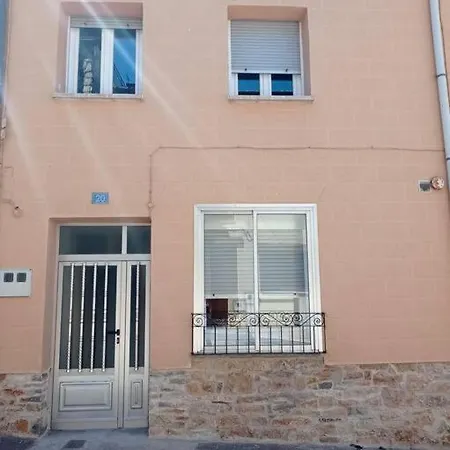 Casa de Férias Agradable Casa Antigua Reformada Con Patio Espejon