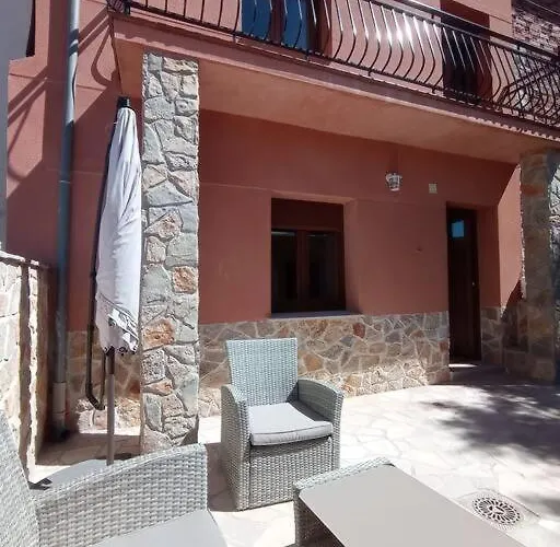 Hébergement de vacances Agradable Casa Antigua Reformada Con Patio