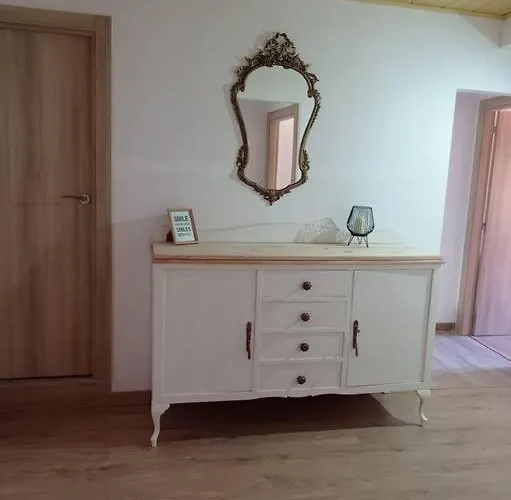 Agradable Casa Antigua Reformada Con Patio 펜션